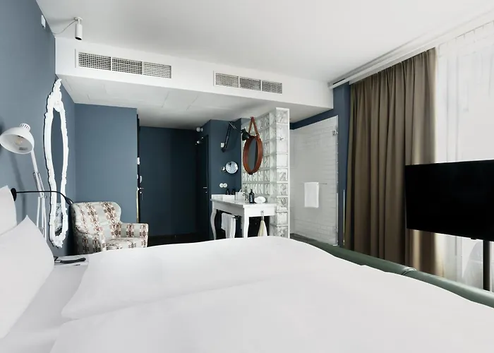 Grand Ferdinand - Your In The Center Vienna